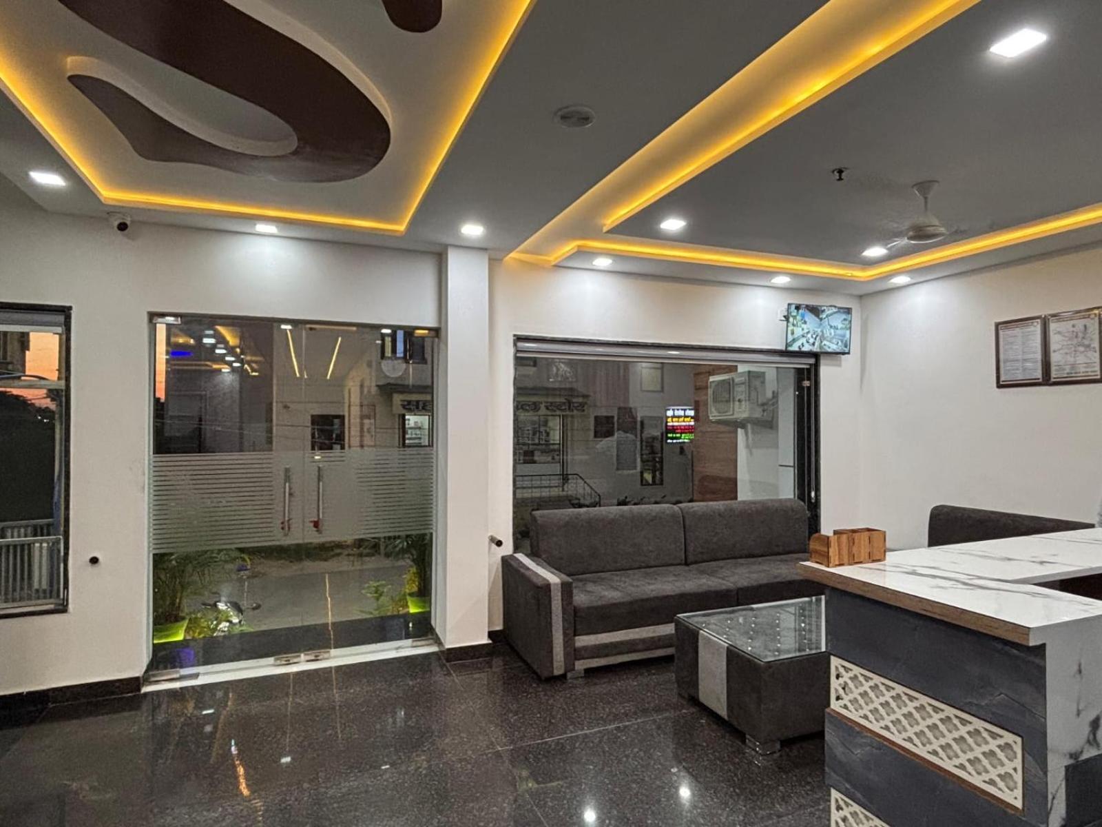 Hotel Ganga Palace - Agra 아그라 외부 사진
