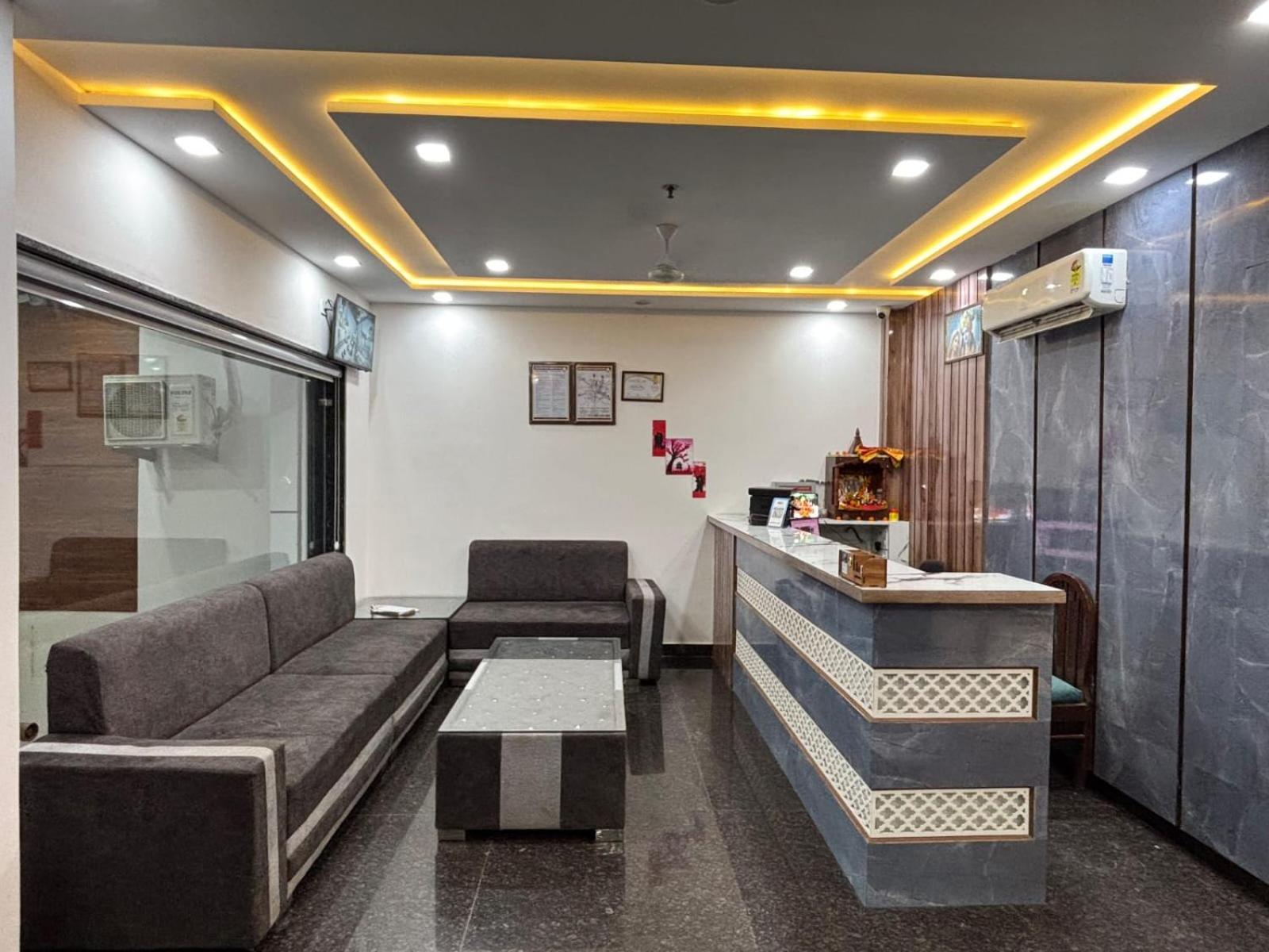 Hotel Ganga Palace - Agra 아그라 외부 사진