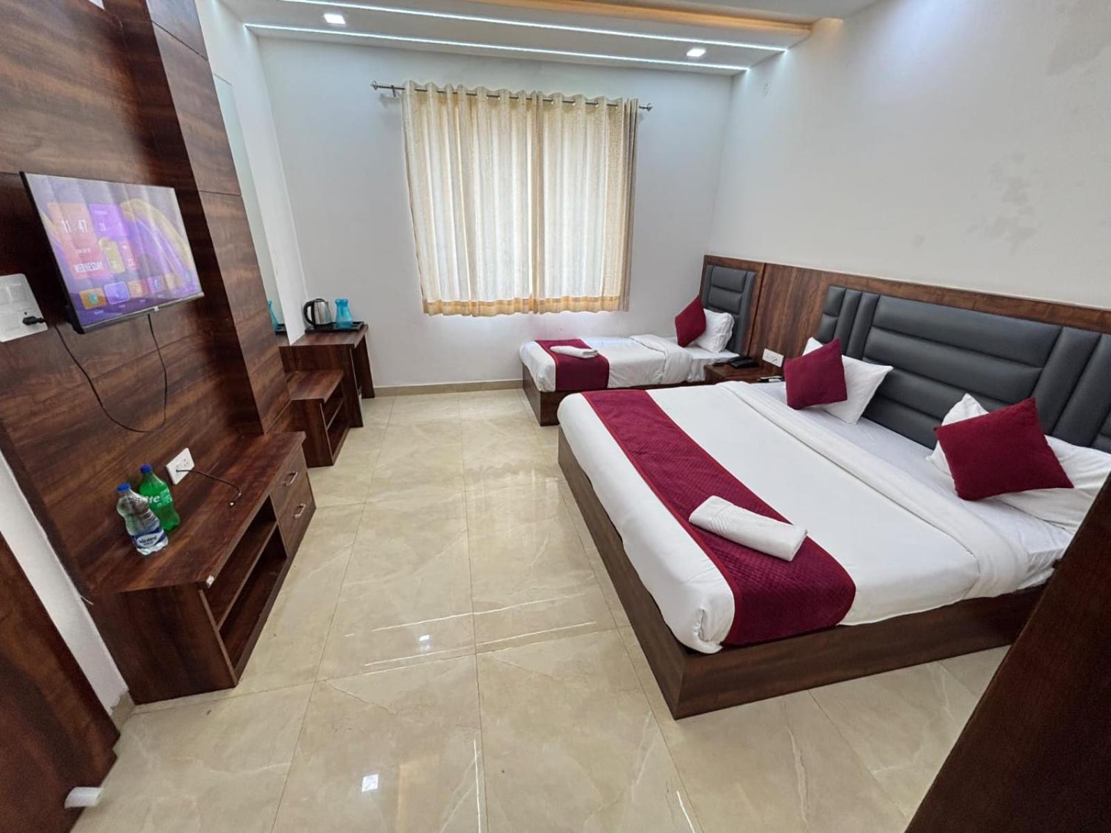 Hotel Ganga Palace - Agra 아그라 외부 사진
