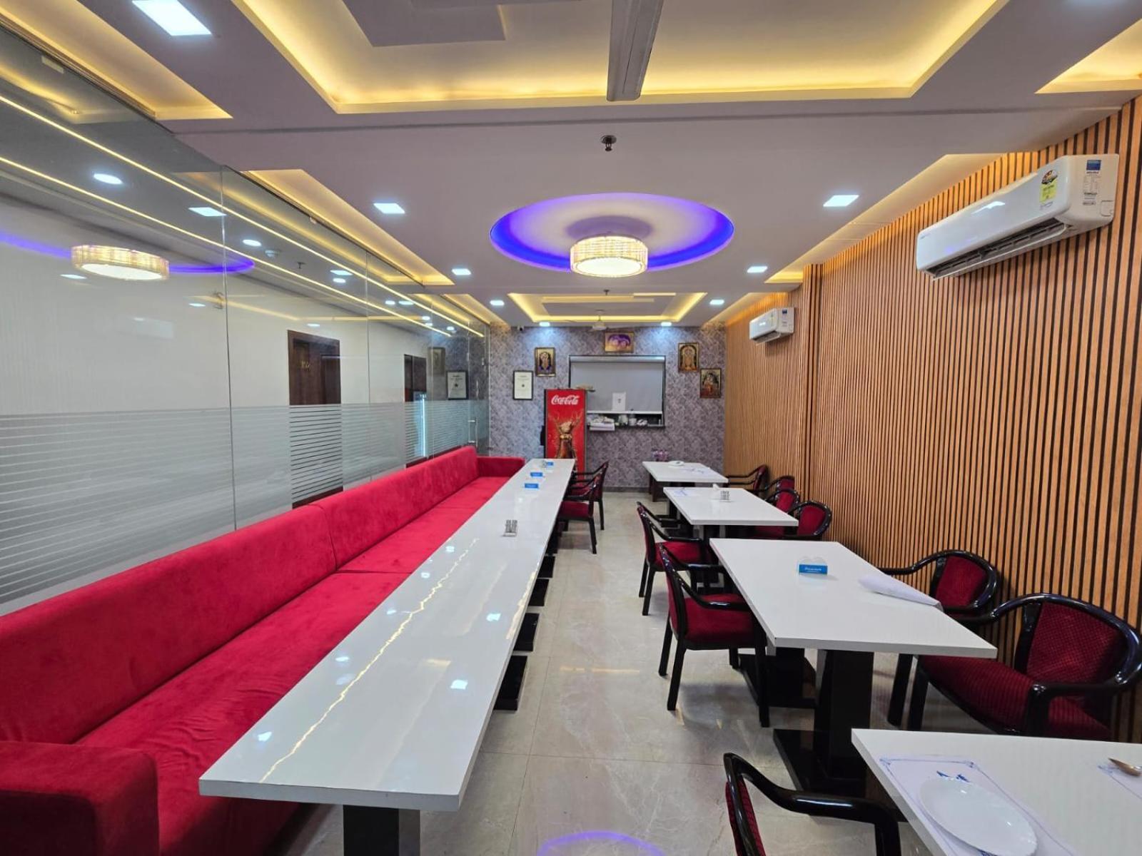 Hotel Ganga Palace - Agra 아그라 외부 사진