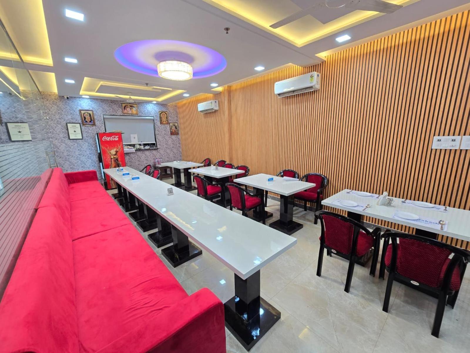 Hotel Ganga Palace - Agra 아그라 외부 사진