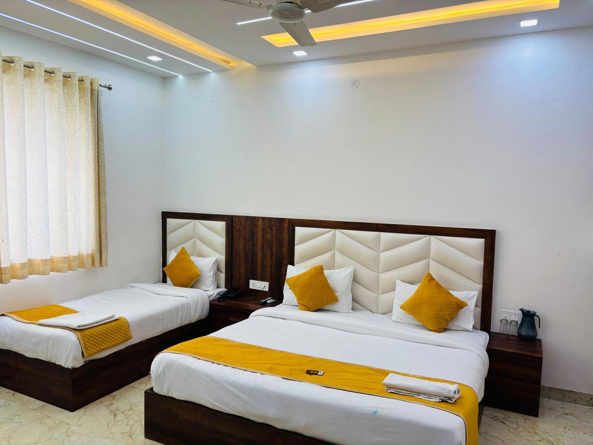 Hotel Ganga Palace - Agra 아그라 외부 사진