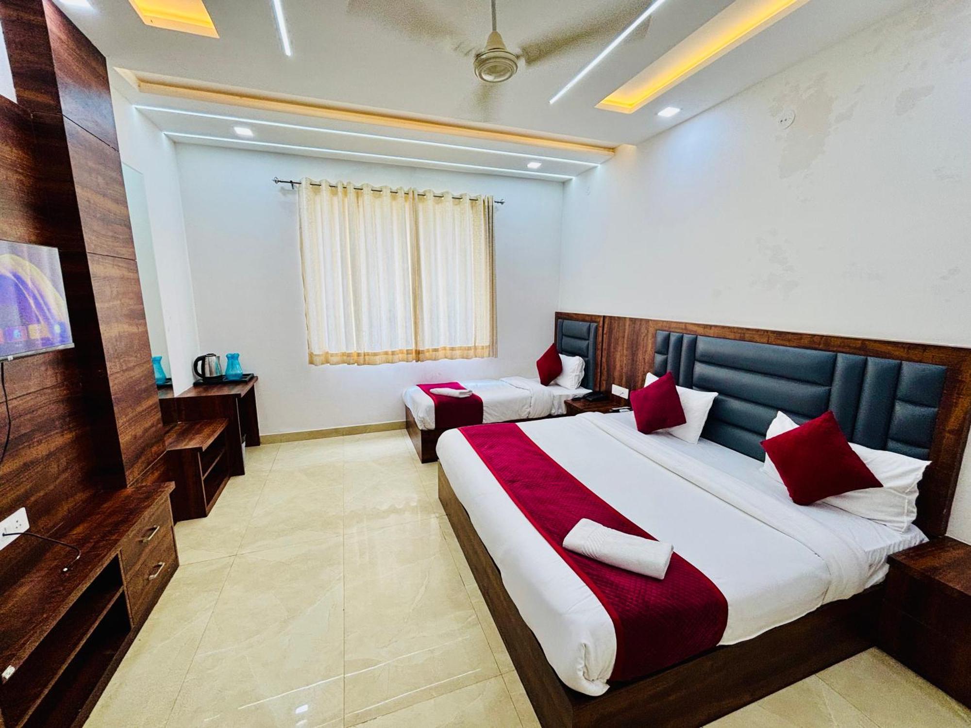 Hotel Ganga Palace - Agra 아그라 외부 사진