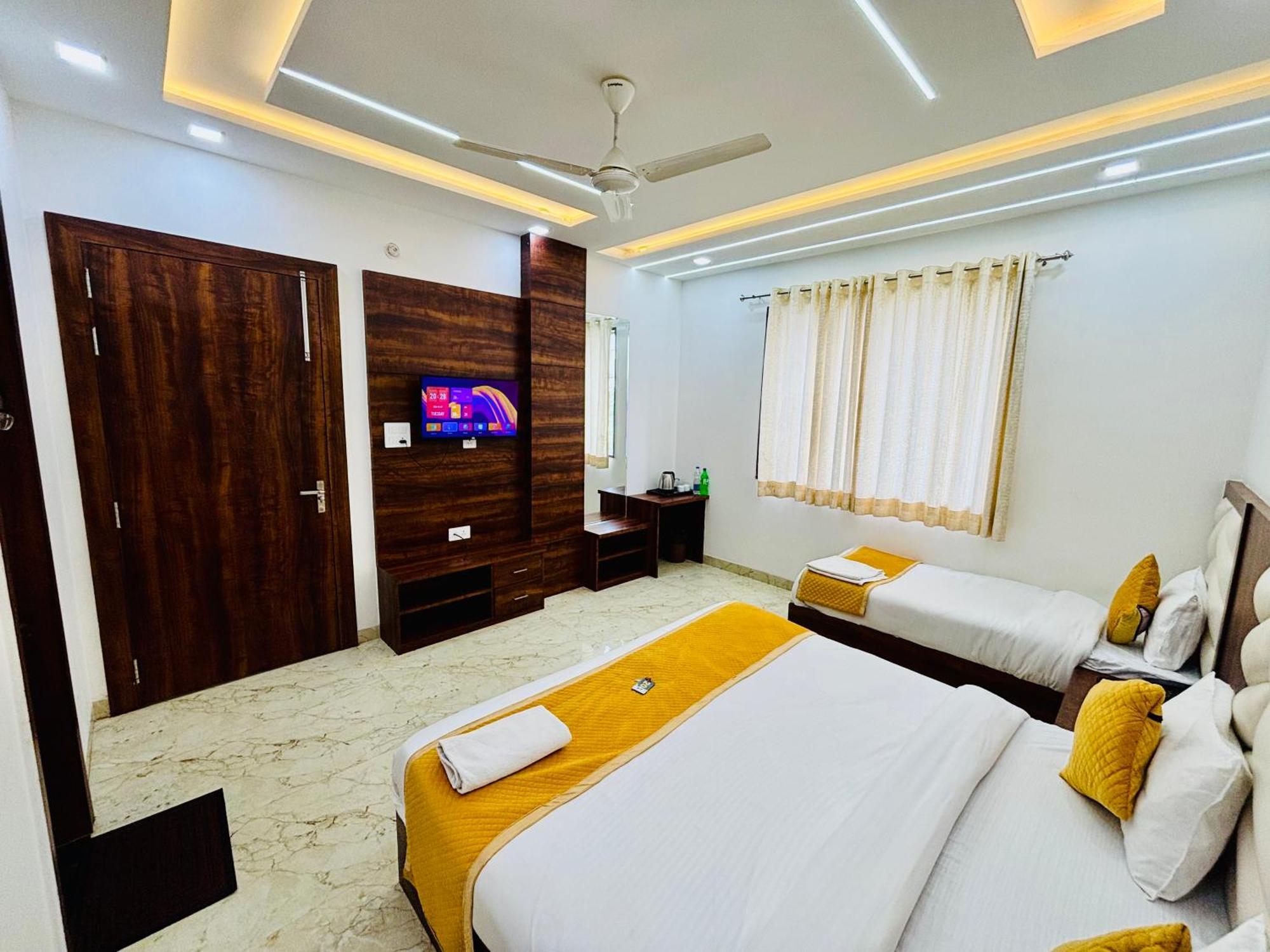 Hotel Ganga Palace - Agra 아그라 외부 사진