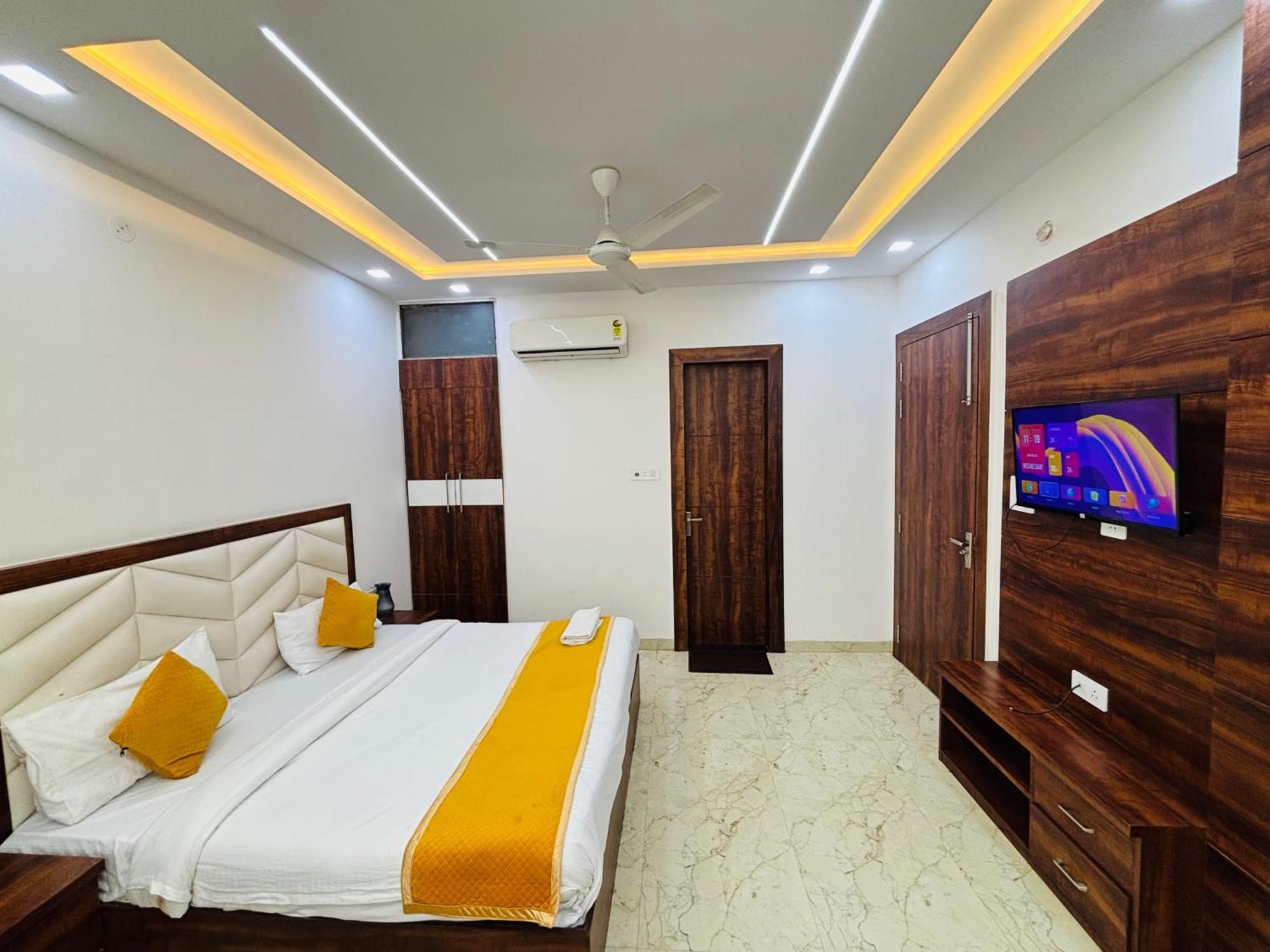 Hotel Ganga Palace - Agra 아그라 외부 사진